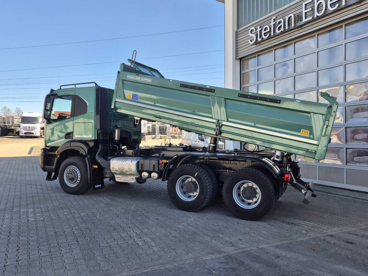 Iveco AT300X48Z HR OFF 6x6 Meiller-Kipper + Bordmatik - Sklápěč: obrázek 3 Iveco AT300X48Z HR OFF 6x6 Meiller-Kipper + Bordmatik - Sklápěč: obrázek 3