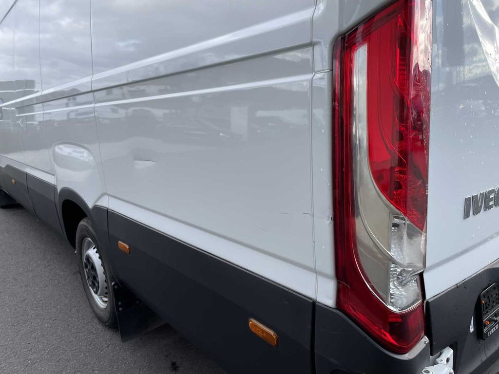 Iveco Daily 35 S 16 A8 V *Klima*Automatik*L4.100mm* - Furgon: obrázek 5 Iveco Daily 35 S 16 A8 V *Klima*Automatik*L4.100mm* - Furgon: obrázek 5