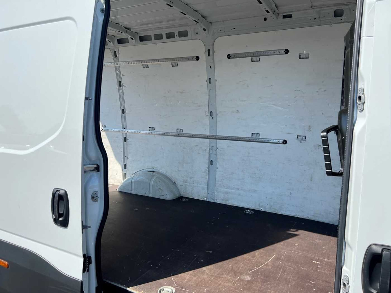 Furgon Iveco Daily 35 S 16 V *Klima*3.520mm*: obrázek 11