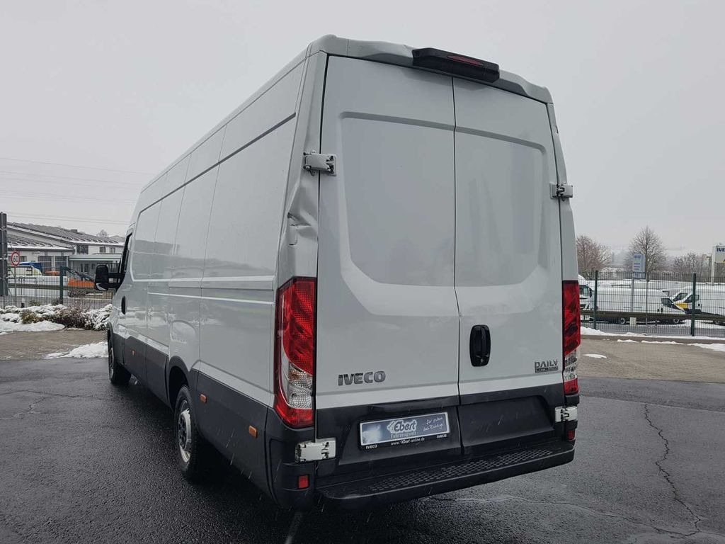 Iveco Daily 35 S16 A8 V *Klima*Automatik*L4.100mm* - Furgon: obrázek 4 Iveco Daily 35 S16 A8 V *Klima*Automatik*L4.100mm* - Furgon: obrázek 4