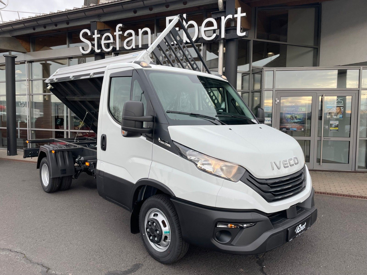 Iveco Daily 35C14 A8 *R3.450mm*Automatik* 7x vorhanden - Dodávka sklápěč: obrázek 1 Iveco Daily 35C14 A8 *R3.450mm*Automatik* 7x vorhanden - Dodávka sklápěč: obrázek 1