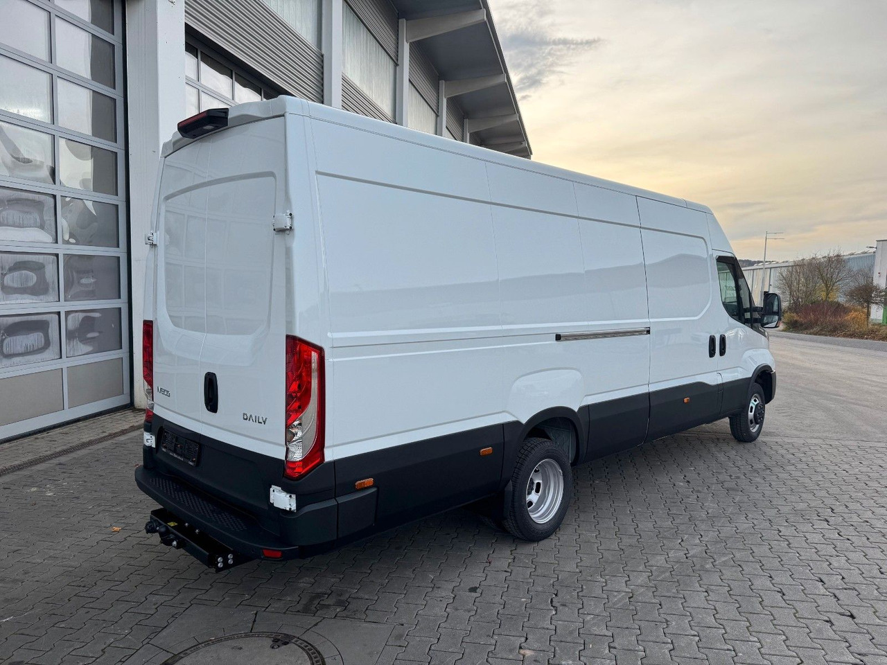 Iveco Daily 35C21 HA8 *R4.100mm*AHK*LED*Automatik* - Furgon: obrázek 5 Iveco Daily 35C21 HA8 *R4.100mm*AHK*LED*Automatik* - Furgon: obrázek 5