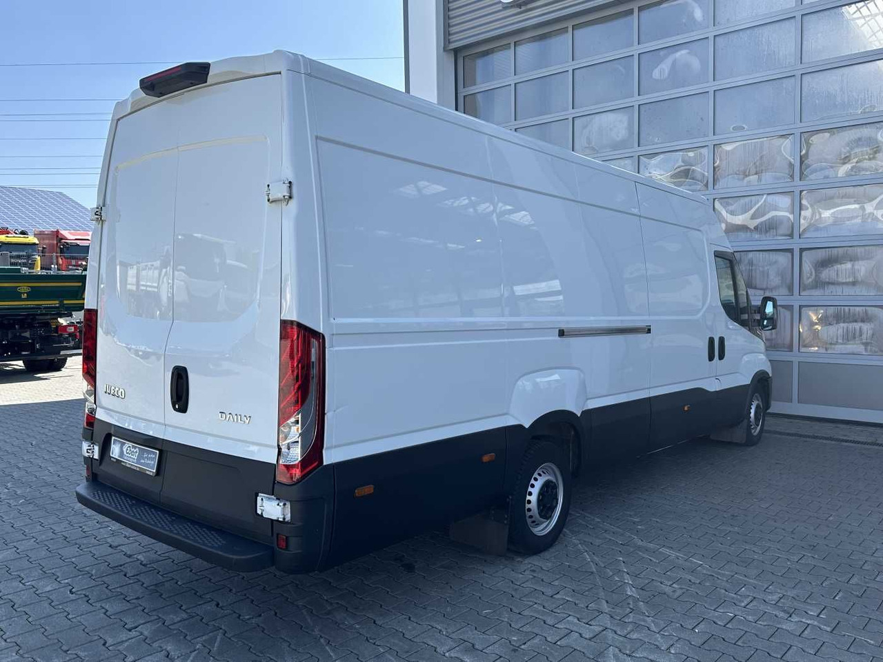 Iveco Daily 35S16 A8 *Klima*Radstand4.100mm* - Furgon: obrázek 4 Iveco Daily 35S16 A8 *Klima*Radstand4.100mm* - Furgon: obrázek 4