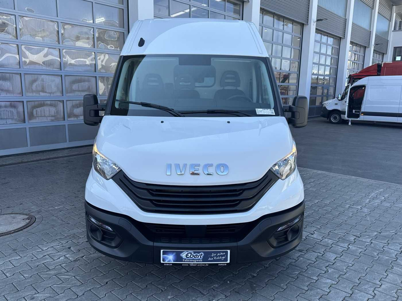 Iveco Daily 35S16 A8 *Klima*Radstand4.100mm* - Furgon: obrázek 2 Iveco Daily 35S16 A8 *Klima*Radstand4.100mm* - Furgon: obrázek 2