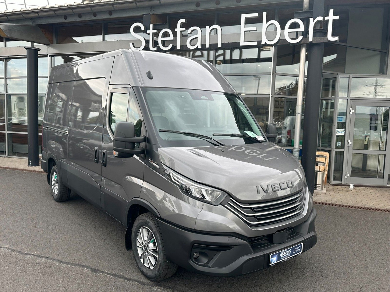Iveco Daily 35S16 HA8V 3.0L *R3.520mm*AHK*Automatik* - Furgon: obrázek 1 Iveco Daily 35S16 HA8V 3.0L *R3.520mm*AHK*Automatik* - Furgon: obrázek 1