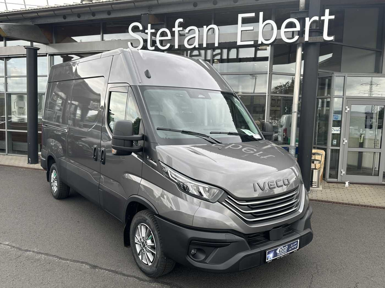 Iveco Daily 35S16 HA8V 3.0L *R3.520mm*AHK*Automatik* - Furgon: obrázek 1 Iveco Daily 35S16 HA8V 3.0L *R3.520mm*AHK*Automatik* - Furgon: obrázek 1