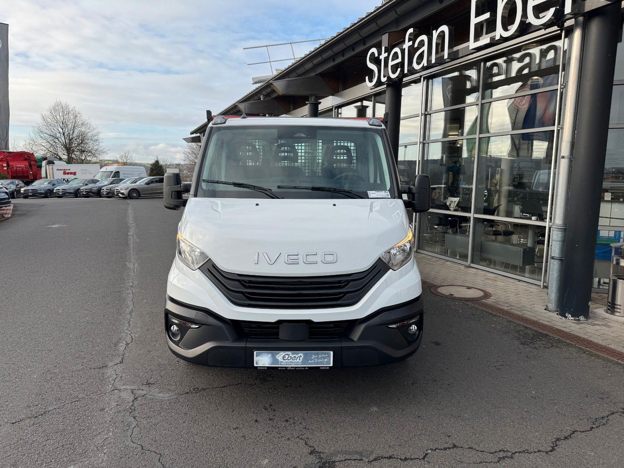 Iveco Daily 35S16 *R.3750mm*Automatik*AHK*Kamera* - Dodávka valník: obrázek 2 Iveco Daily 35S16 *R.3750mm*Automatik*AHK*Kamera* - Dodávka valník: obrázek 2