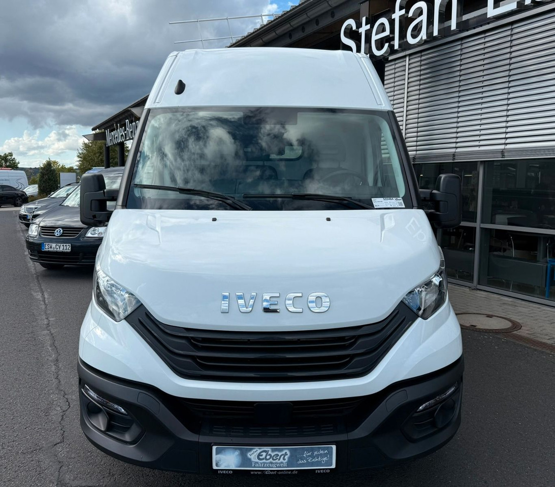 Iveco Daily 35S16 V *Klima*R4.100mm* - Furgon: obrázek 2 Iveco Daily 35S16 V *Klima*R4.100mm* - Furgon: obrázek 2