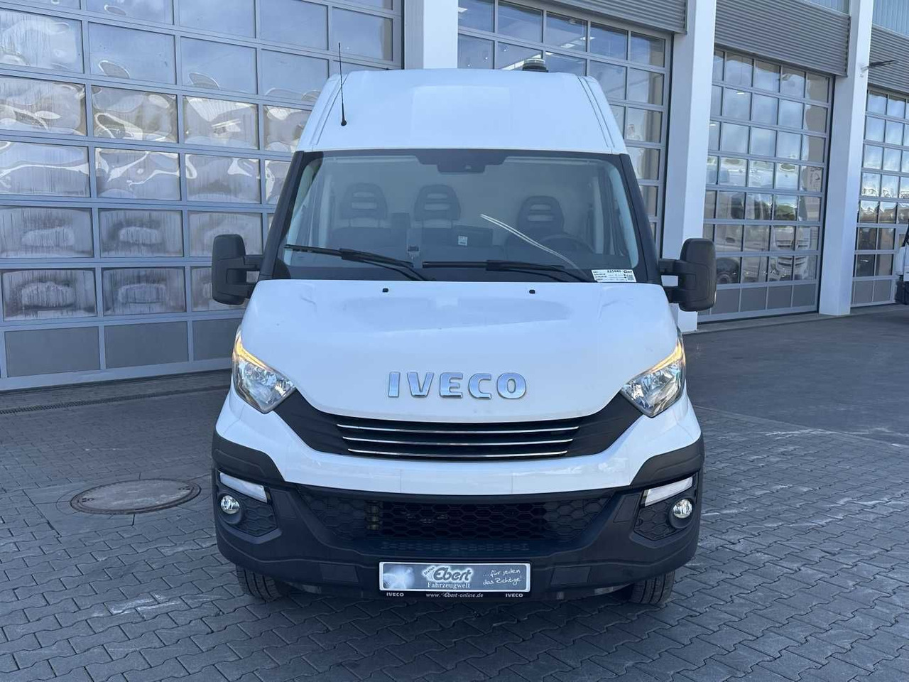 Iveco Daily 50C16 R4.100mm *AHK*Automatik*Ladekran* - Furgon: obrázek 2 Iveco Daily 50C16 R4.100mm *AHK*Automatik*Ladekran* - Furgon: obrázek 2