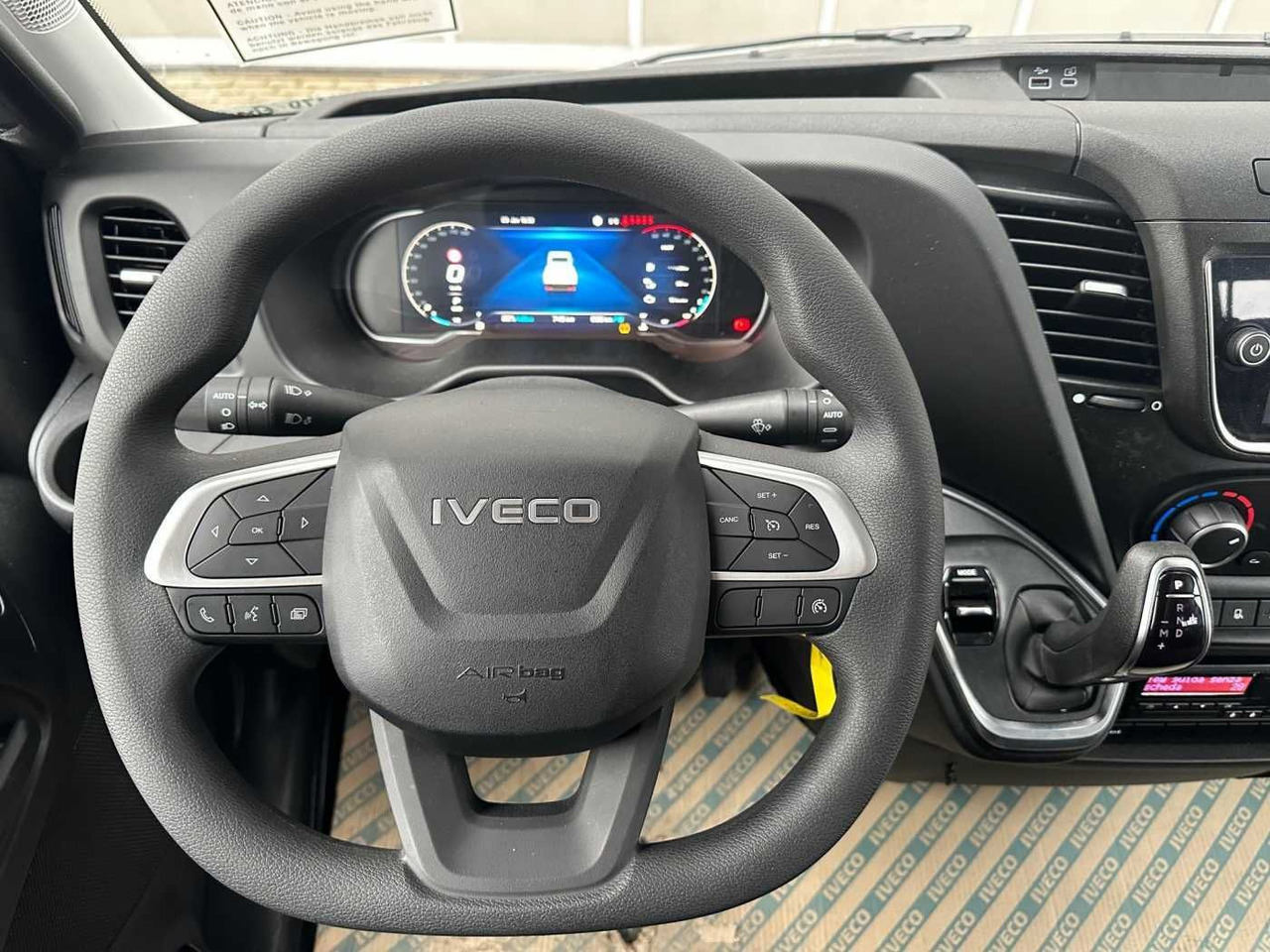Dodávka valník, Dodávka s dvojitou kabinou Iveco Daily 50C18H A8 DoKa *AHK*Automatik*7-Sitze*: obrázek 10