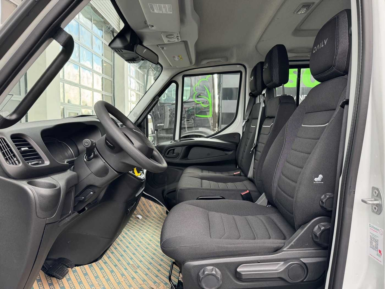 Dodávka valník, Dodávka s dvojitou kabinou Iveco Daily 50C18H A8 DoKa *AHK*Automatik*7-Sitze*: obrázek 9