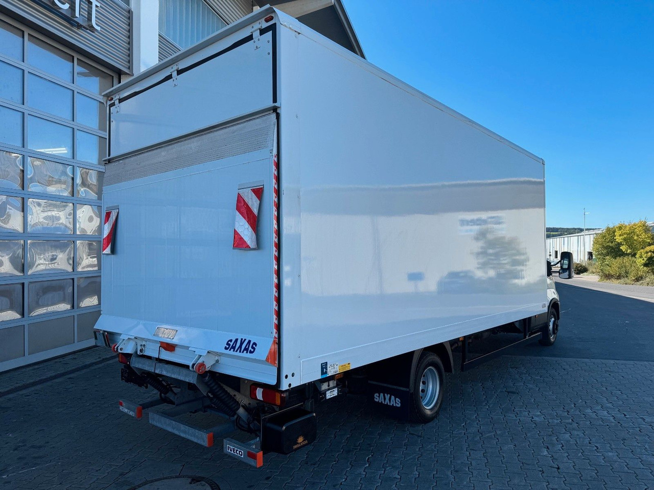 Iveco Daily 70C18 A8 *Koffer*LBW*Automatik* - Dodávka skřín: obrázek 3 Iveco Daily 70C18 A8 *Koffer*LBW*Automatik* - Dodávka skřín: obrázek 3