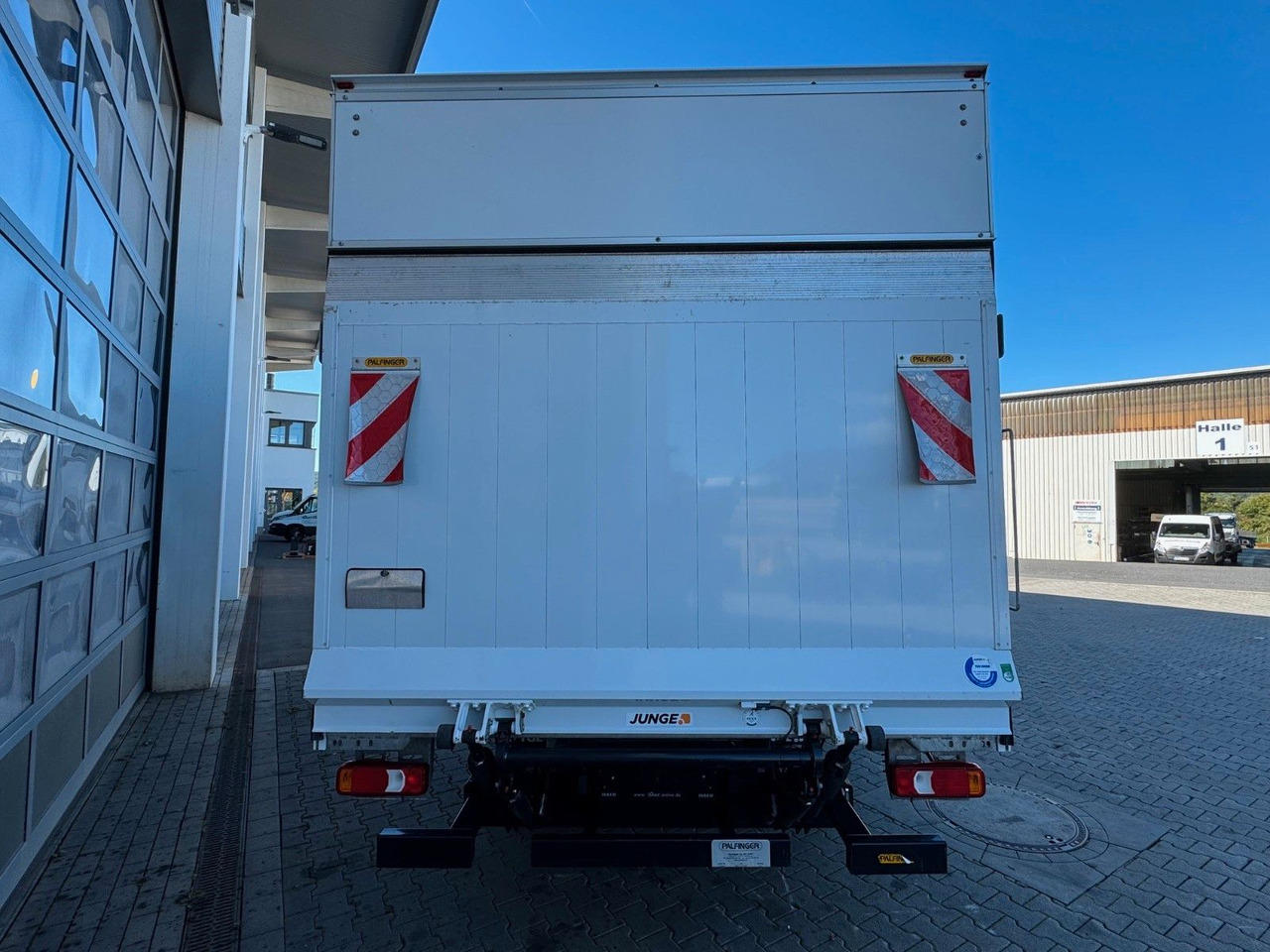 Iveco Daily 70C18 A8 *Koffer*LBW*Automatik* - Dodávka skřín: obrázek 5 Iveco Daily 70C18 A8 *Koffer*LBW*Automatik* - Dodávka skřín: obrázek 5