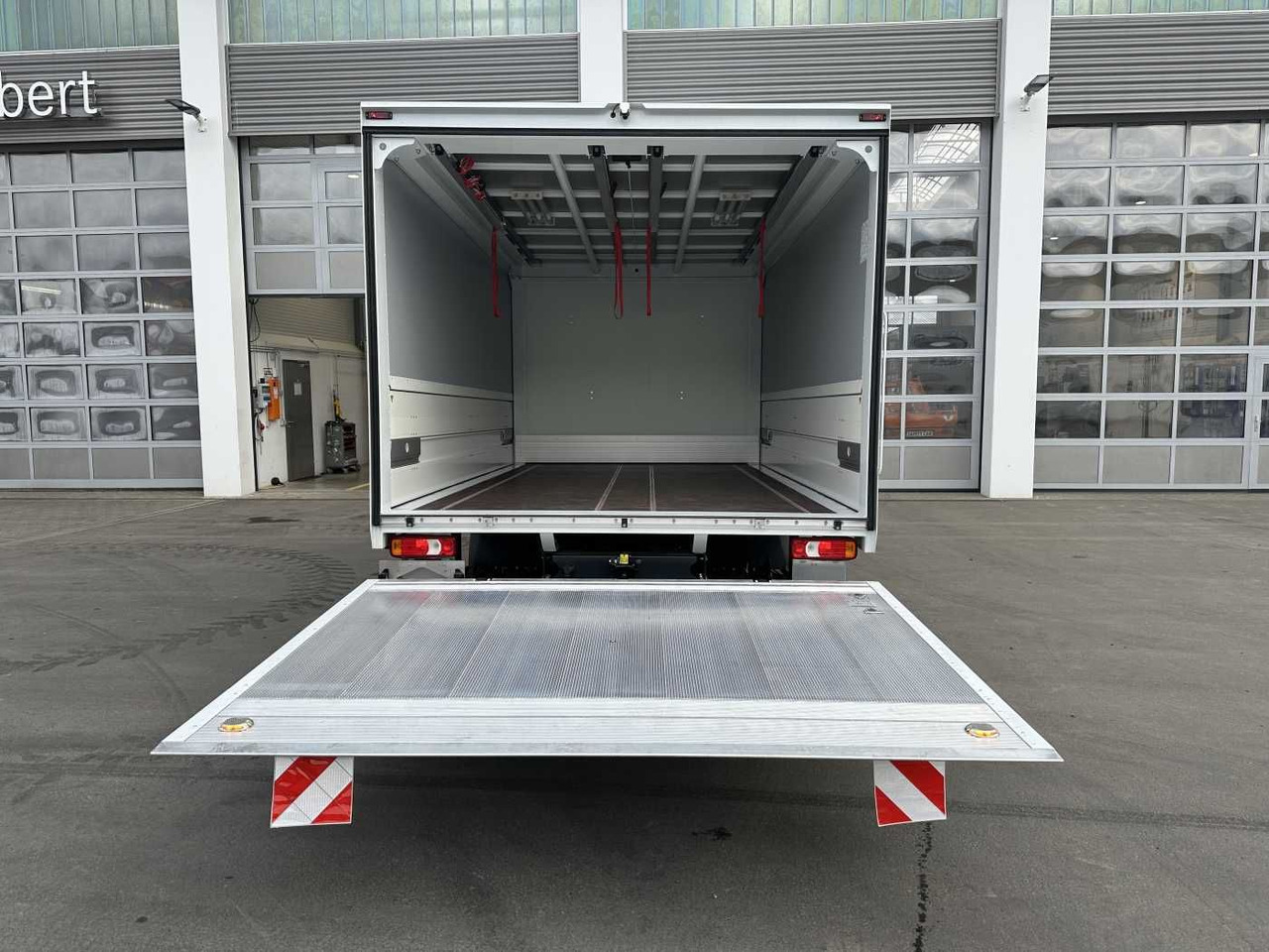 Iveco Daily 70C18 HA8 *LBW*Schwenkwandkoffer* leasing Iveco Daily 70C18 HA8 *LBW*Schwenkwandkoffer*: obrázek 7