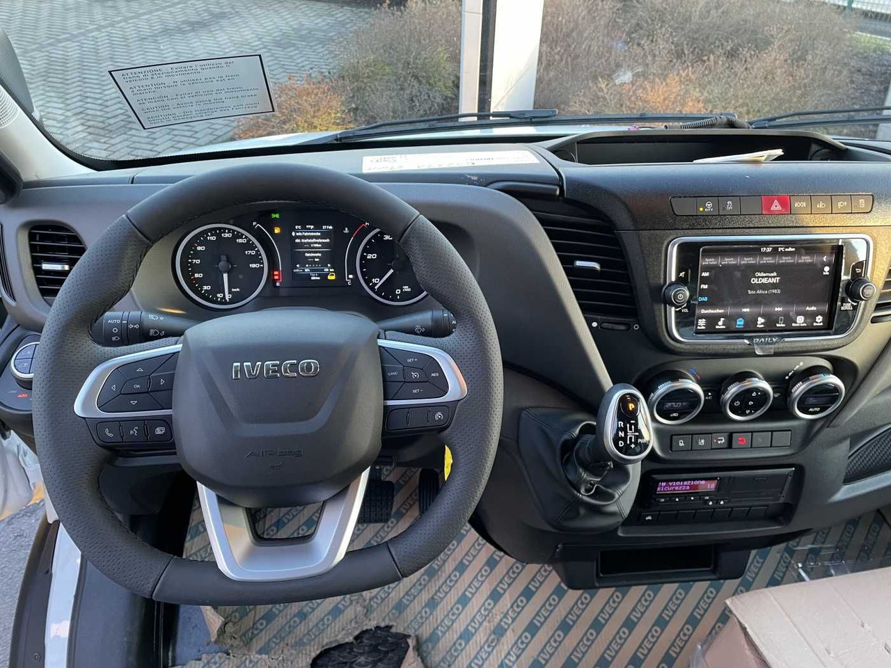 Nový Dodávka skřín Iveco Daily 70C18 HA8 *LBW*Schwenkwandkoffer*: obrázek 12