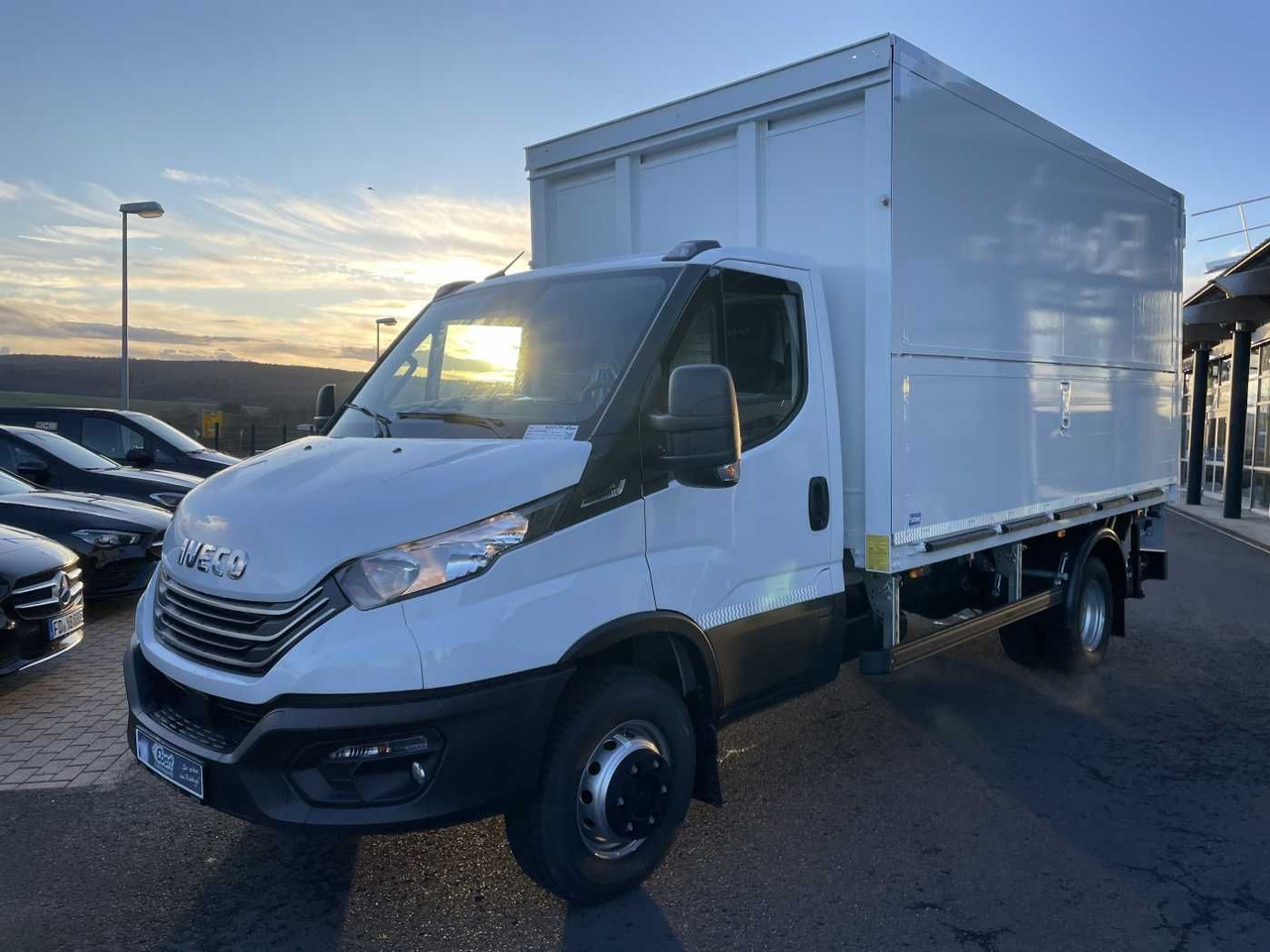 Nový Dodávka skřín Iveco Daily 70C18 HA8 *LBW*Schwenkwandkoffer*: obrázek 10