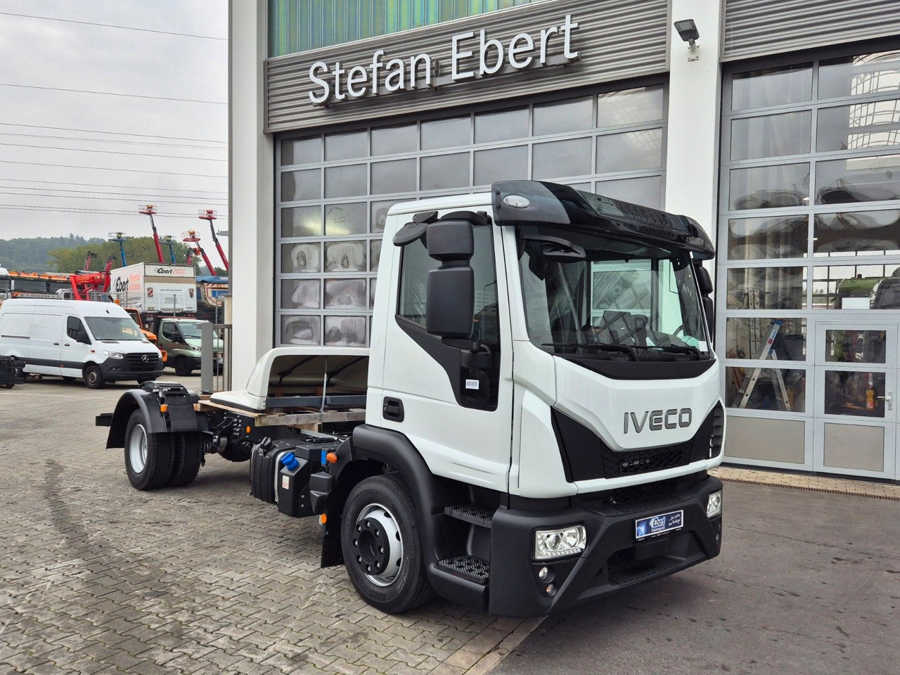Iveco Eurocargo ML120E21/FP Spoiler Klima Xenon 3 St. - Podvozek s kabinou: obrázek 3 Iveco Eurocargo ML120E21/FP Spoiler Klima Xenon 3 St. - Podvozek s kabinou: obrázek 3