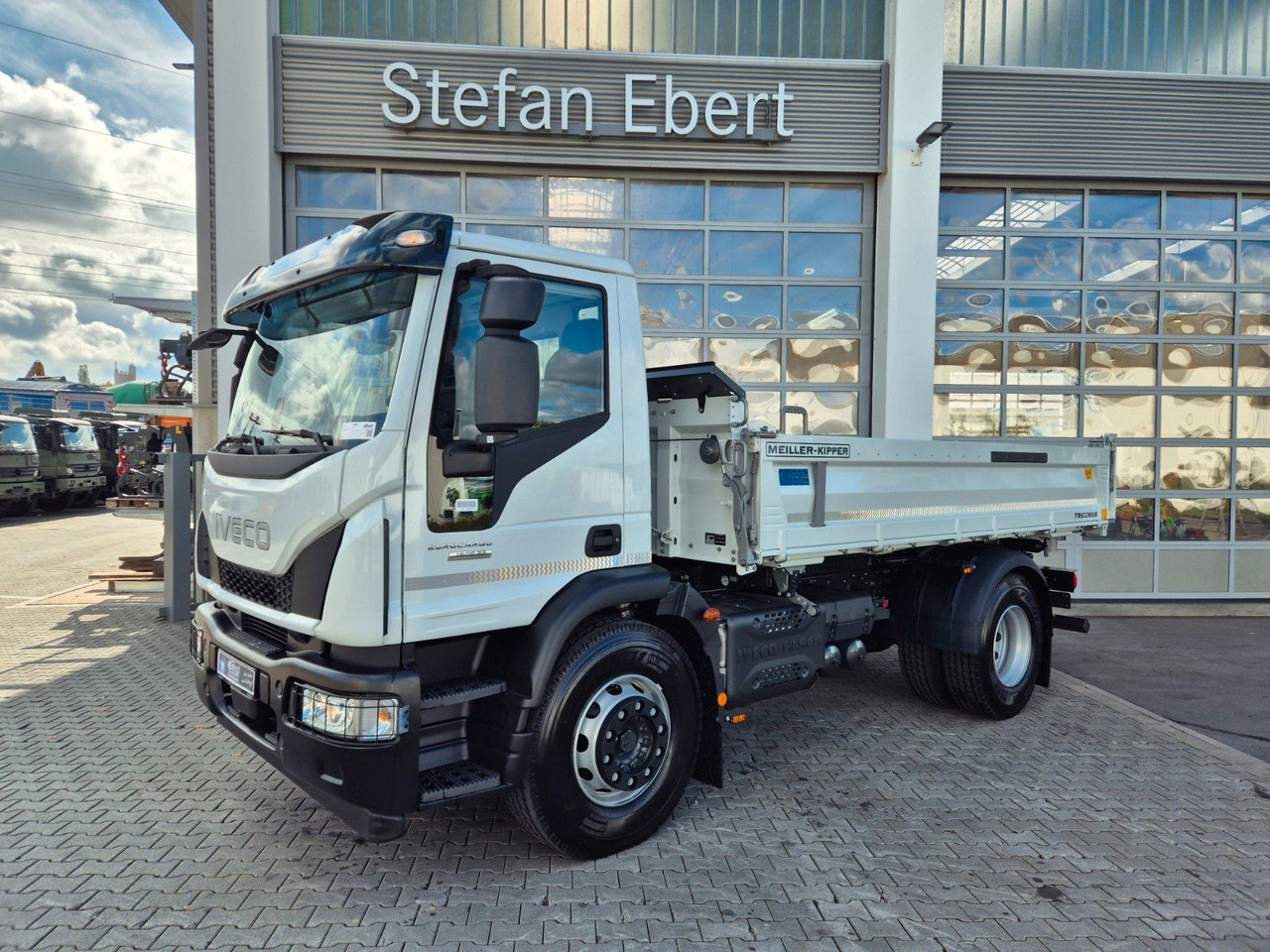 Iveco Eurocargo ML180E32K 4x2 Meiller AHK - Sklápěč: obrázek 2 Iveco Eurocargo ML180E32K 4x2 Meiller AHK - Sklápěč: obrázek 2