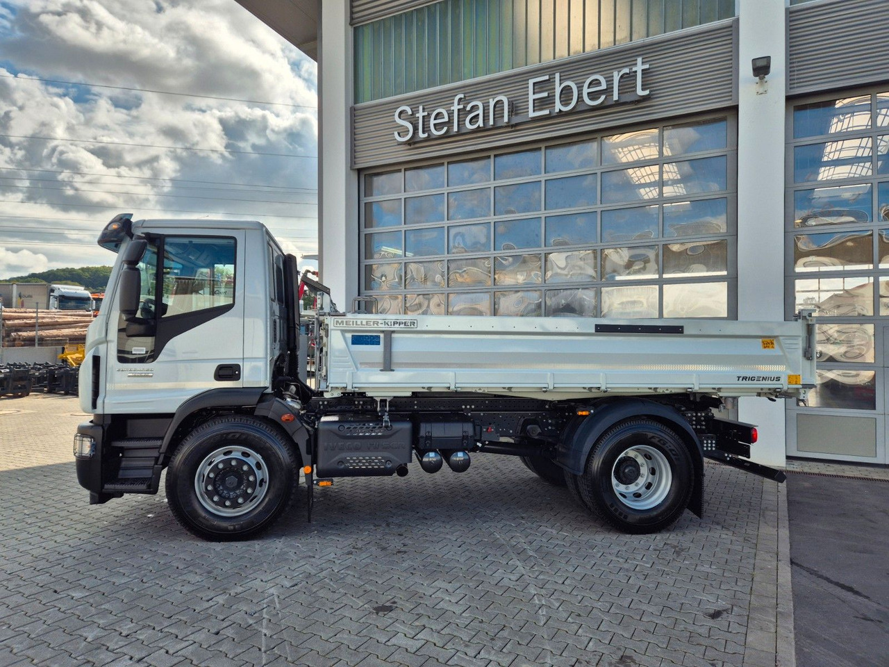 Iveco Eurocargo ML180E32K 4x2 Meiller AHK - Sklápěč: obrázek 3 Iveco Eurocargo ML180E32K 4x2 Meiller AHK - Sklápěč: obrázek 3