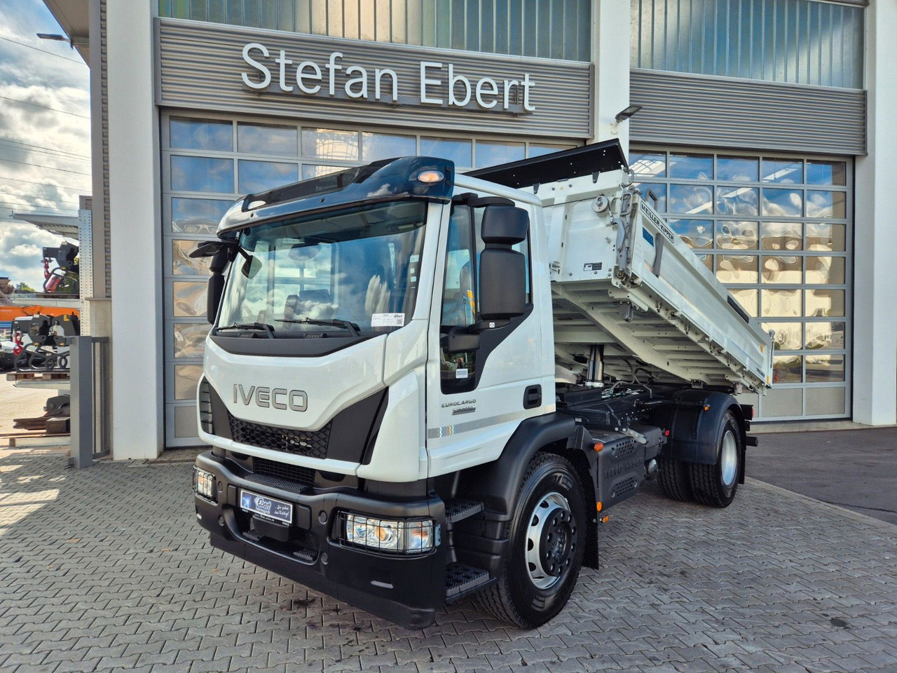 Iveco Eurocargo ML180E32K 4x2 Meiller AHK - Sklápěč: obrázek 1 Iveco Eurocargo ML180E32K 4x2 Meiller AHK - Sklápěč: obrázek 1