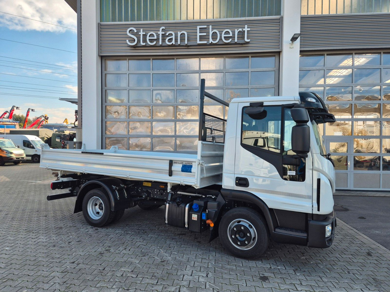 Iveco Eurocargo ML80E21 Meiller 2x AHK 3 Sitze Klima - Dodávka sklápěč: obrázek 4 Iveco Eurocargo ML80E21 Meiller 2x AHK 3 Sitze Klima - Dodávka sklápěč: obrázek 4