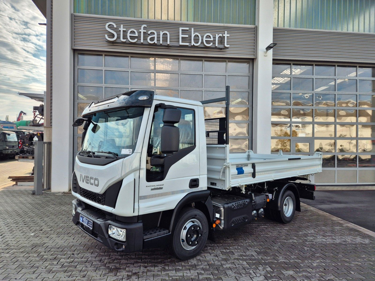 Iveco Eurocargo ML80E21 Meiller 2x AHK 3 Sitze Klima - Dodávka sklápěč: obrázek 4 Iveco Eurocargo ML80E21 Meiller 2x AHK 3 Sitze Klima - Dodávka sklápěč: obrázek 4