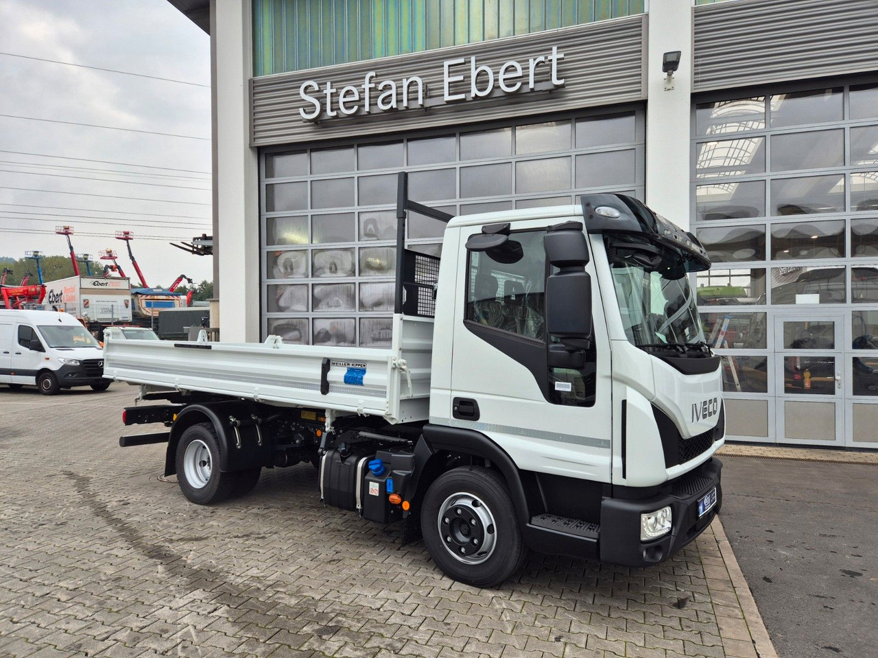 Iveco Eurocargo ML80E21 Meiller Kipper 2x AHK 3 Sitze - Dodávka sklápěč: obrázek 5 Iveco Eurocargo ML80E21 Meiller Kipper 2x AHK 3 Sitze - Dodávka sklápěč: obrázek 5