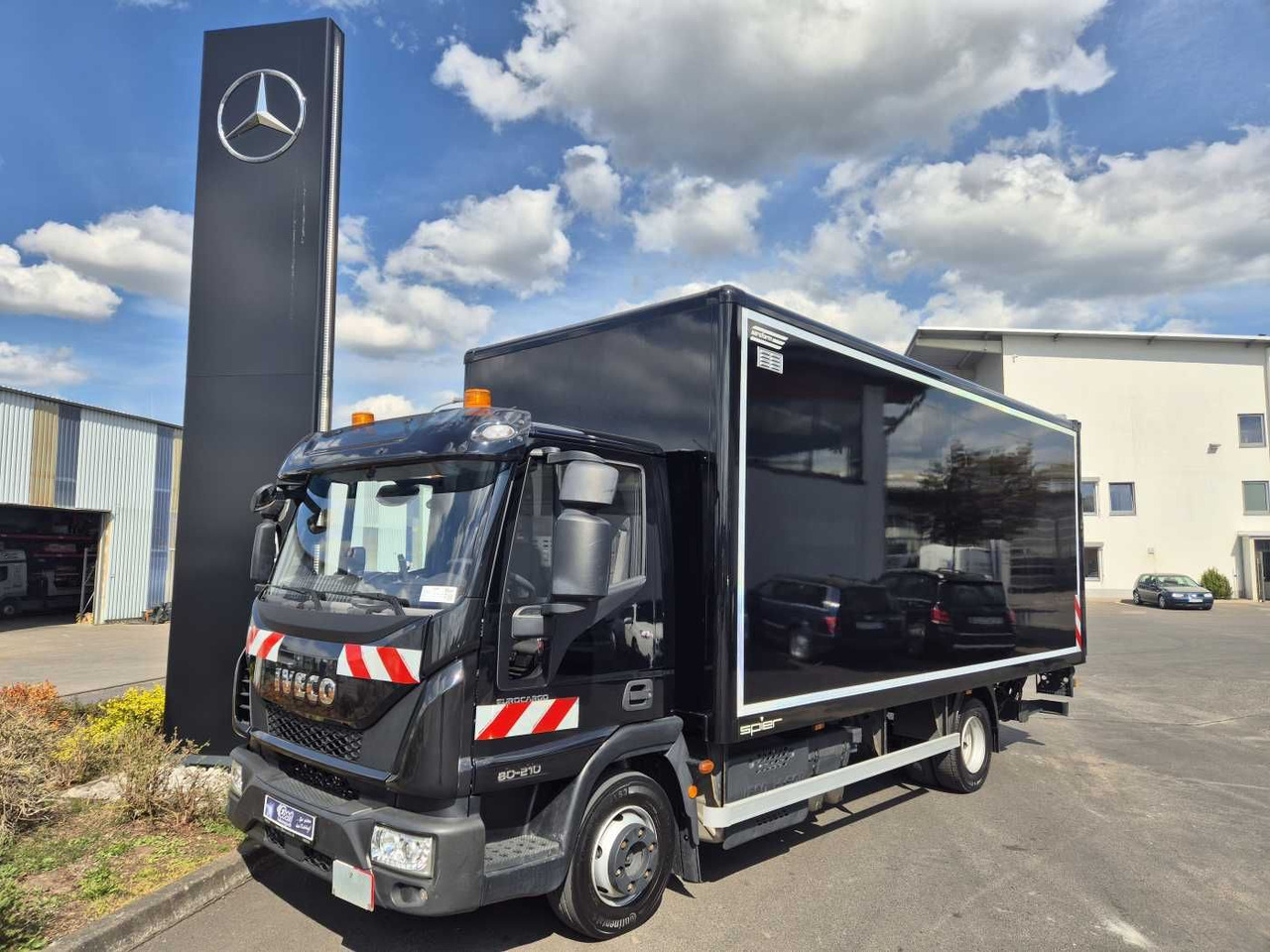 Iveco Eurocargo ML80E21/P LBW Bär 1.500kg 2x AHK - Dodávka skřín: obrázek 1 Iveco Eurocargo ML80E21/P LBW Bär 1.500kg 2x AHK - Dodávka skřín: obrázek 1