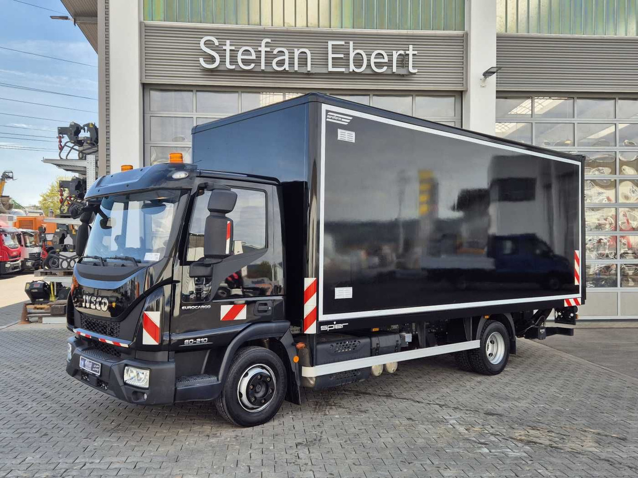 Iveco Eurocargo ML80E21/P LBW Bär 1.500kg 2x AHK - Dodávka skřín: obrázek 2 Iveco Eurocargo ML80E21/P LBW Bär 1.500kg 2x AHK - Dodávka skřín: obrázek 2