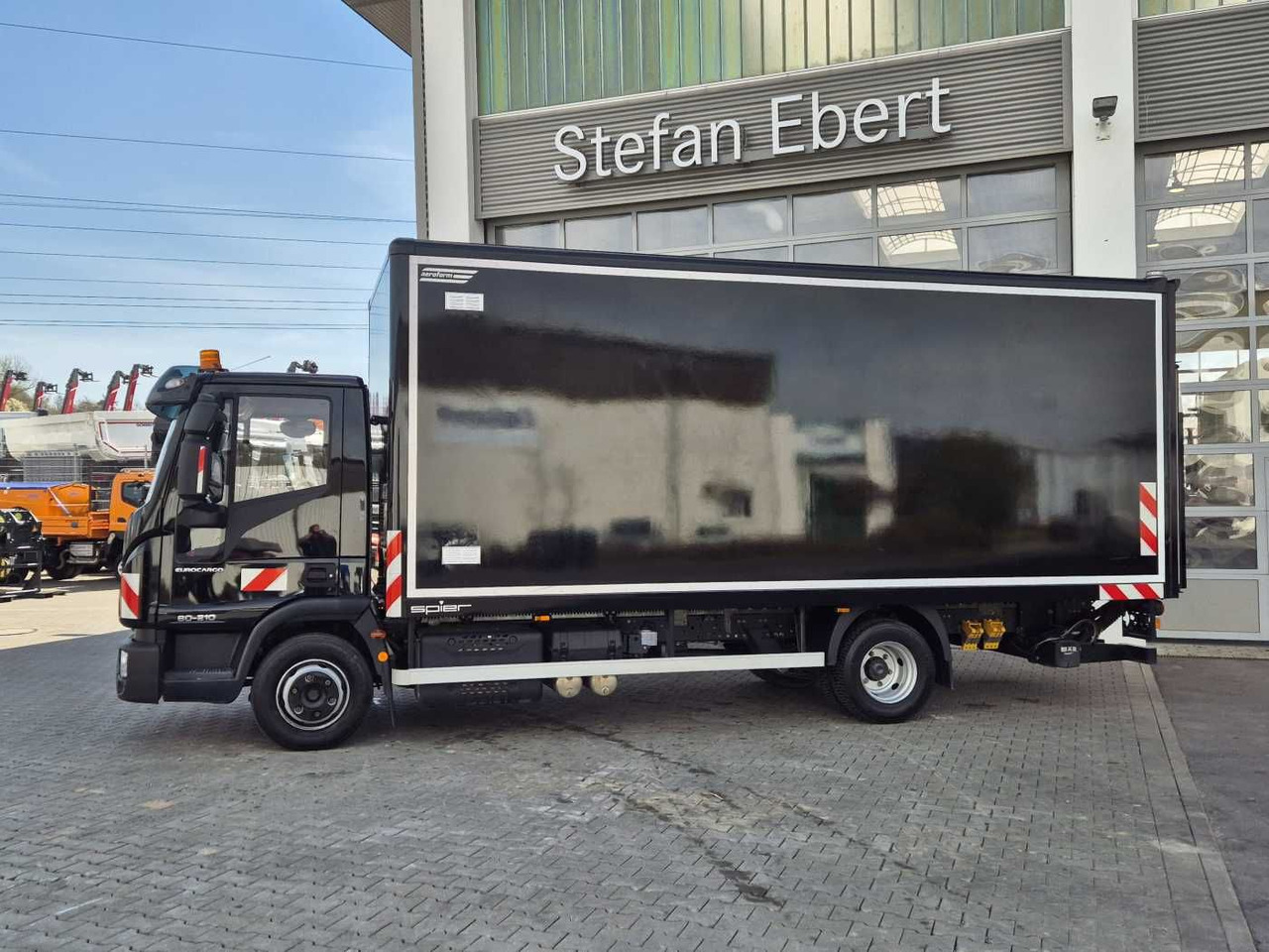 Iveco Eurocargo ML80E21/P LBW Bär 1.500kg 2x AHK - Dodávka skřín: obrázek 4 Iveco Eurocargo ML80E21/P LBW Bär 1.500kg 2x AHK - Dodávka skřín: obrázek 4