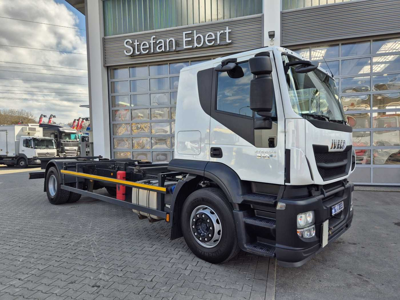 Iveco Stralis AT190S31/P BDF Klima Standh. AHK Bett - Kontejnérový podvozek/ Výměnná nástavba: obrázek 2 Iveco Stralis AT190S31/P BDF Klima Standh. AHK Bett - Kontejnérový podvozek/ Výměnná nástavba: obrázek 2