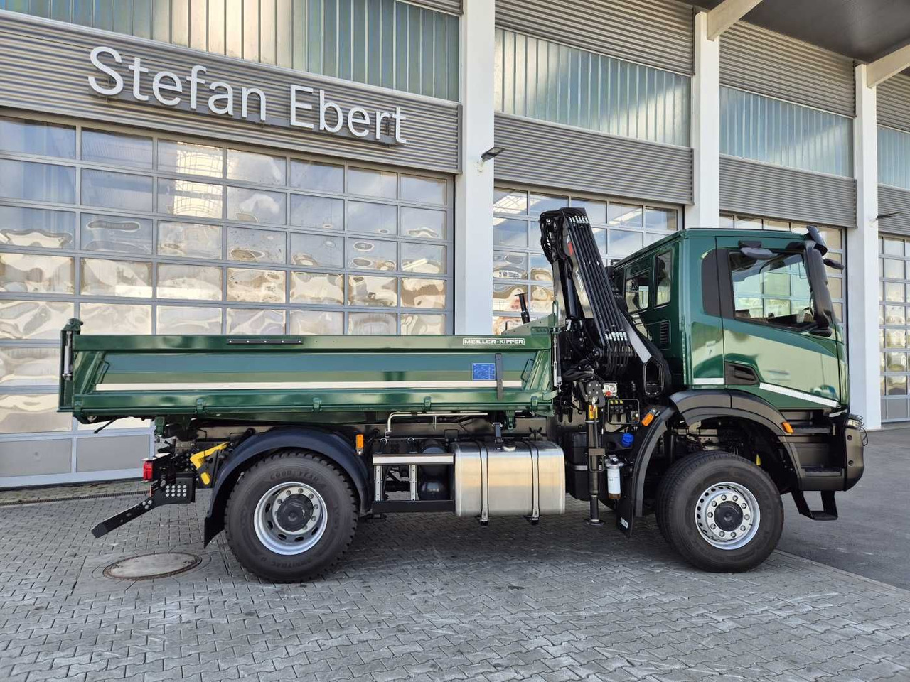 Iveco T-Way AD190T36W/P 4x4 HIAB X-HIDUO 118E-3 Funk - Sklápěč, Auto s hydraulickou rukou: obrázek 5 Iveco T-Way AD190T36W/P 4x4 HIAB X-HIDUO 118E-3 Funk - Sklápěč, Auto s hydraulickou rukou: obrázek 5