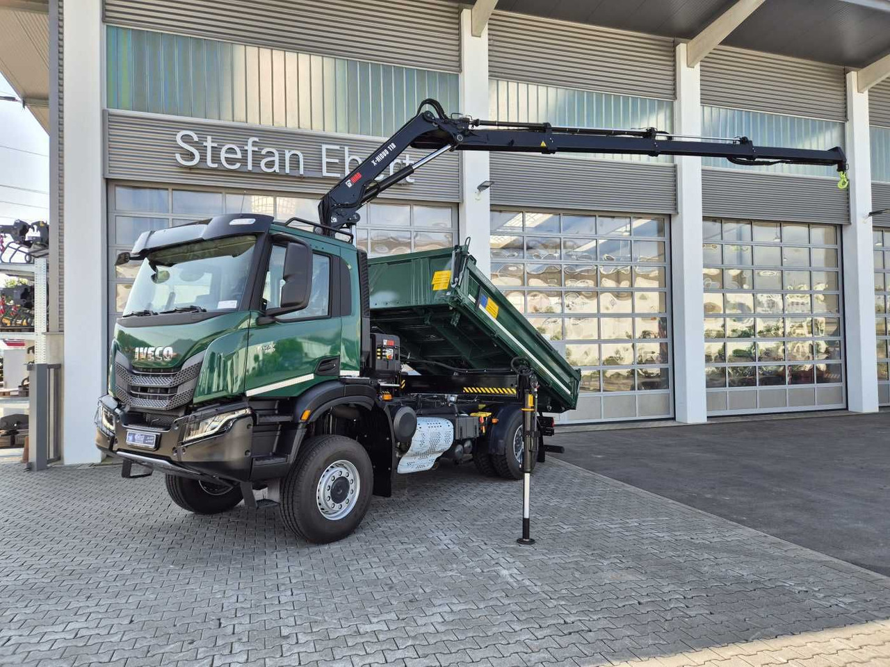 Iveco T-Way AD190T36W/P 4x4 HIAB X-HIDUO 118E-3 Funk - Sklápěč, Auto s hydraulickou rukou: obrázek 1 Iveco T-Way AD190T36W/P 4x4 HIAB X-HIDUO 118E-3 Funk - Sklápěč, Auto s hydraulickou rukou: obrázek 1