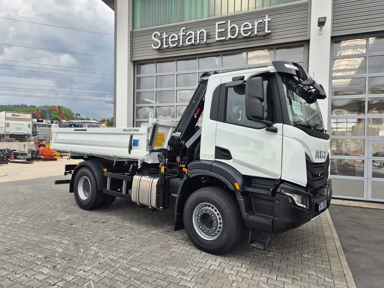 Iveco X-Way AD200X42/P HR OFF Hiab X-HIDUO 118E-3 Funk - Sklápěč, Auto s hydraulickou rukou: obrázek 5 Iveco X-Way AD200X42/P HR OFF Hiab X-HIDUO 118E-3 Funk - Sklápěč, Auto s hydraulickou rukou: obrázek 5