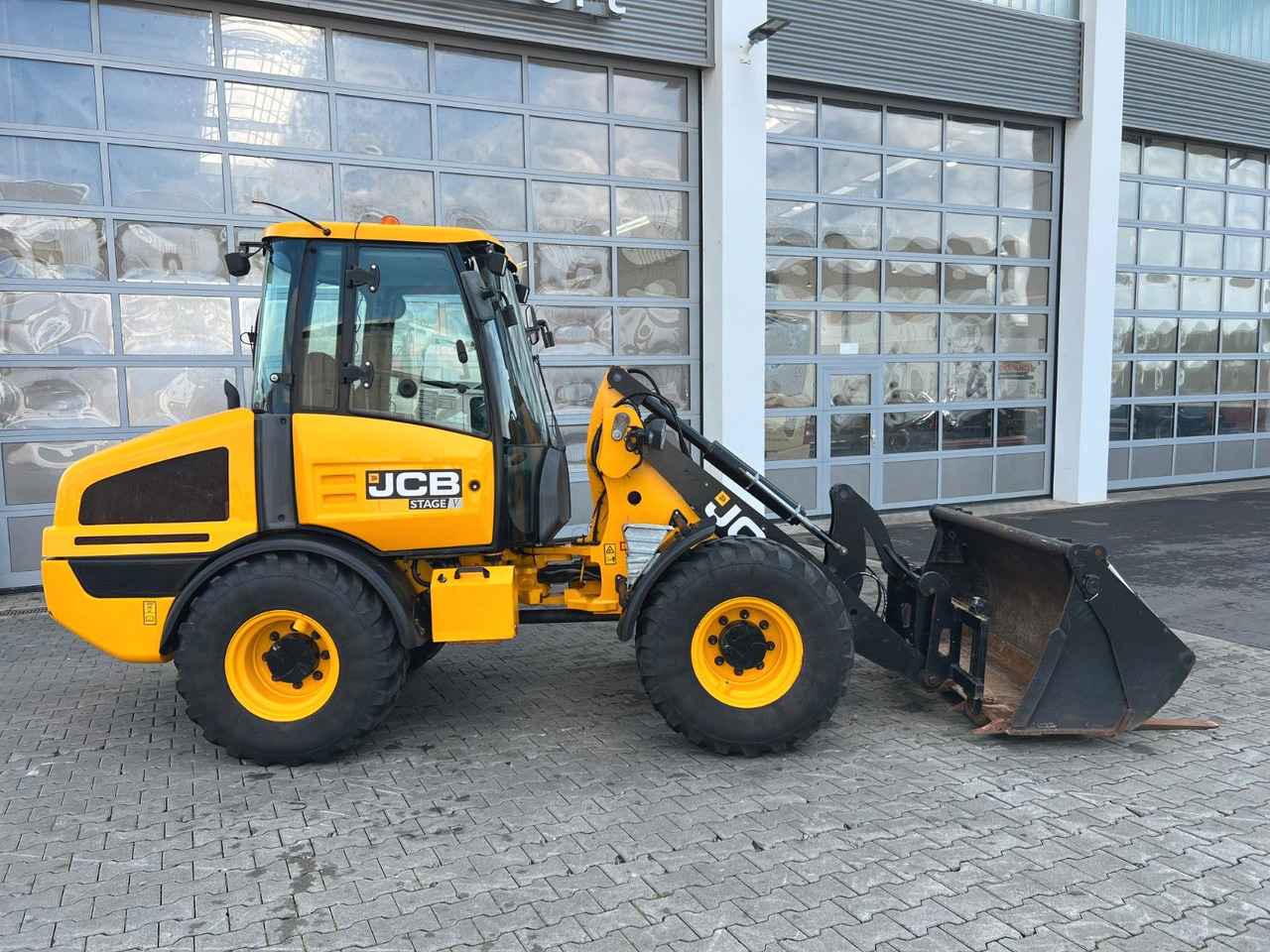 JCB 407 SV / nur 268h! / Klappschaufel & Gabel - Kolový nakladač: obrázek 2 JCB 407 SV / nur 268h! / Klappschaufel & Gabel - Kolový nakladač: obrázek 2