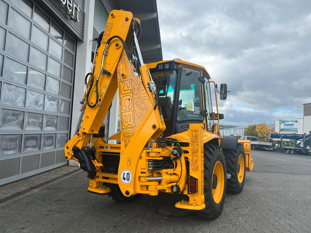 JCB 4CX / Klappschaufel / Dual Drive / Sonderedition - Rýpadlo-nakladač: obrázek 4 JCB 4CX / Klappschaufel / Dual Drive / Sonderedition - Rýpadlo-nakladač: obrázek 4