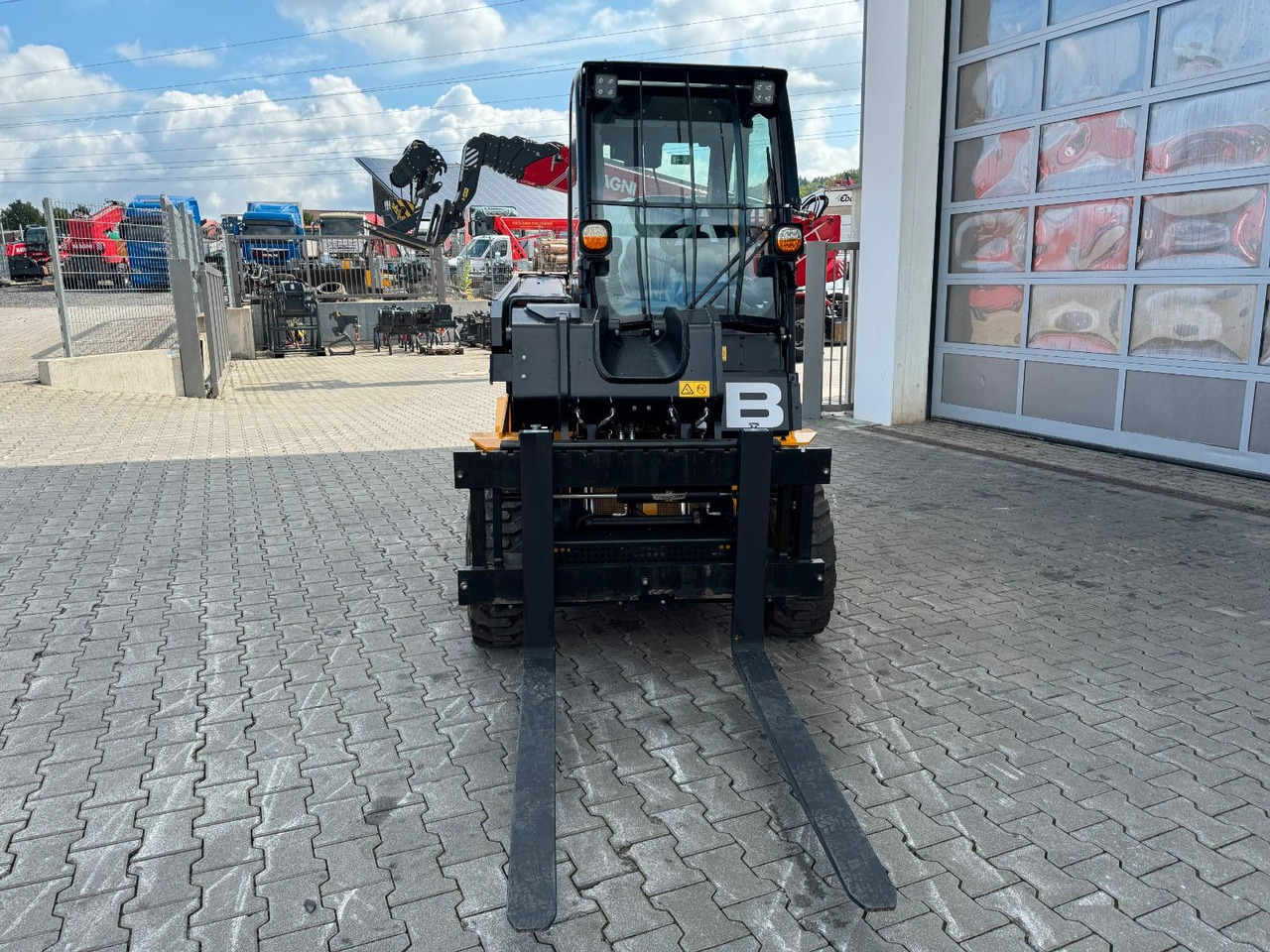 JCB TLT 35-26D 4WD Teletruck / NEU 2025 / SS - Teleskopický manipulátor: obrázek 3 JCB TLT 35-26D 4WD Teletruck / NEU 2025 / SS - Teleskopický manipulátor: obrázek 3