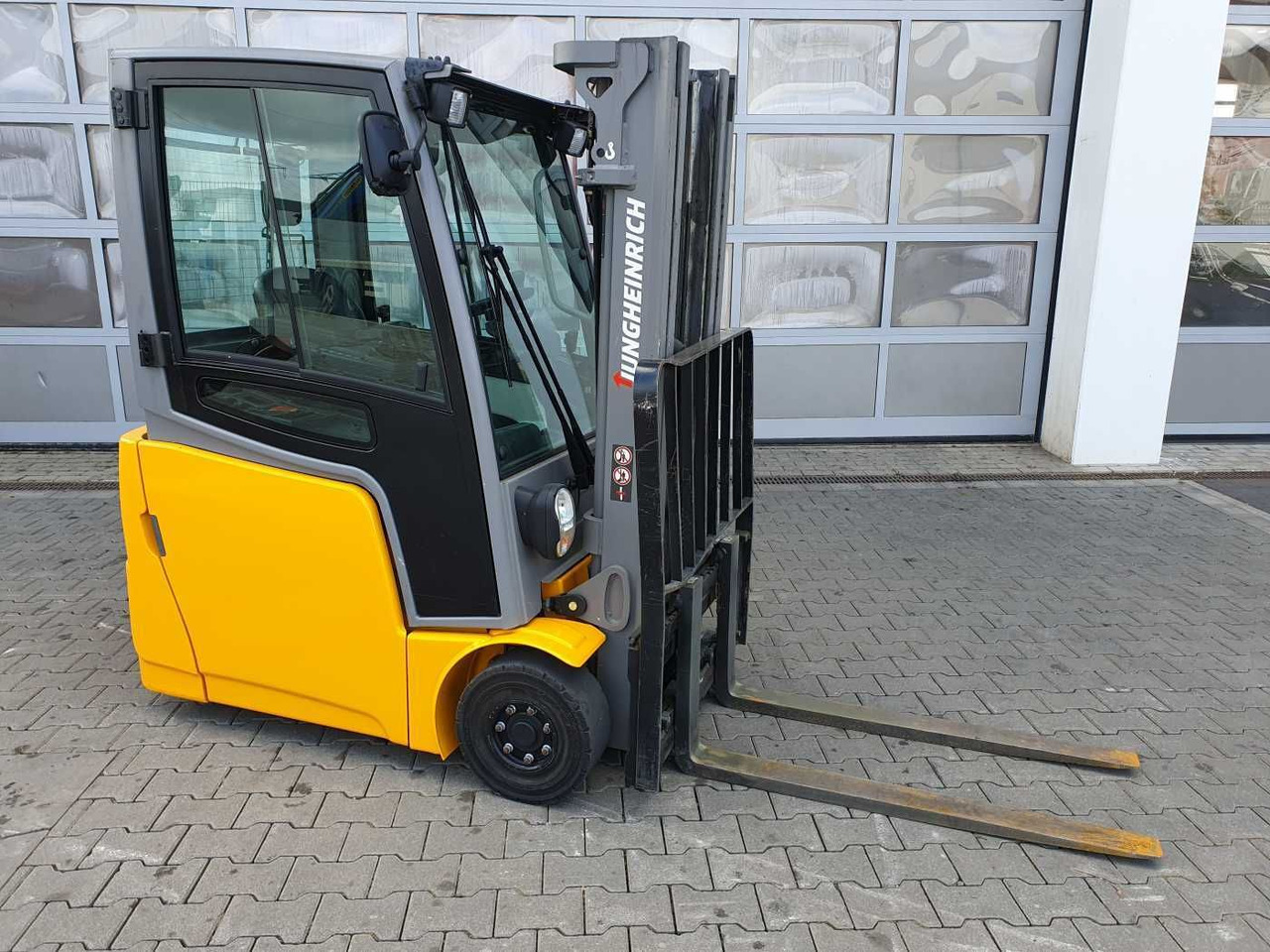 Jungheinrich EFG 215 / Triplex: 4.25m! / SS / 2.472h! / 2020 - Elektrický vysokozdvižný vozík: obrázek 2 Jungheinrich EFG 215 / Triplex: 4.25m! / SS / 2.472h! / 2020 - Elektrický vysokozdvižný vozík: obrázek 2