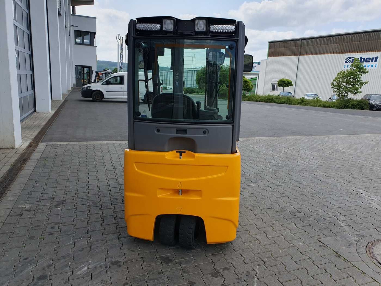 Jungheinrich EFG 215 / Triplex: 4.25m! / SS / nur 1.368h! - Elektrický vysokozdvižný vozík: obrázek 5 Jungheinrich EFG 215 / Triplex: 4.25m! / SS / nur 1.368h! - Elektrický vysokozdvižný vozík: obrázek 5