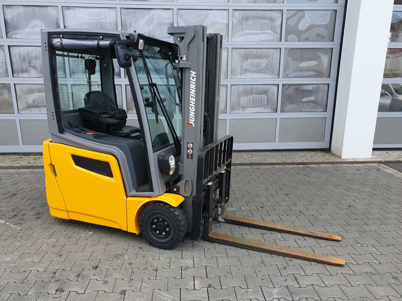 Jungheinrich EFG 215 / Triplex: 4.25m! / SS / nur 1.368h! - Elektrický vysokozdvižný vozík: obrázek 2 Jungheinrich EFG 215 / Triplex: 4.25m! / SS / nur 1.368h! - Elektrický vysokozdvižný vozík: obrázek 2