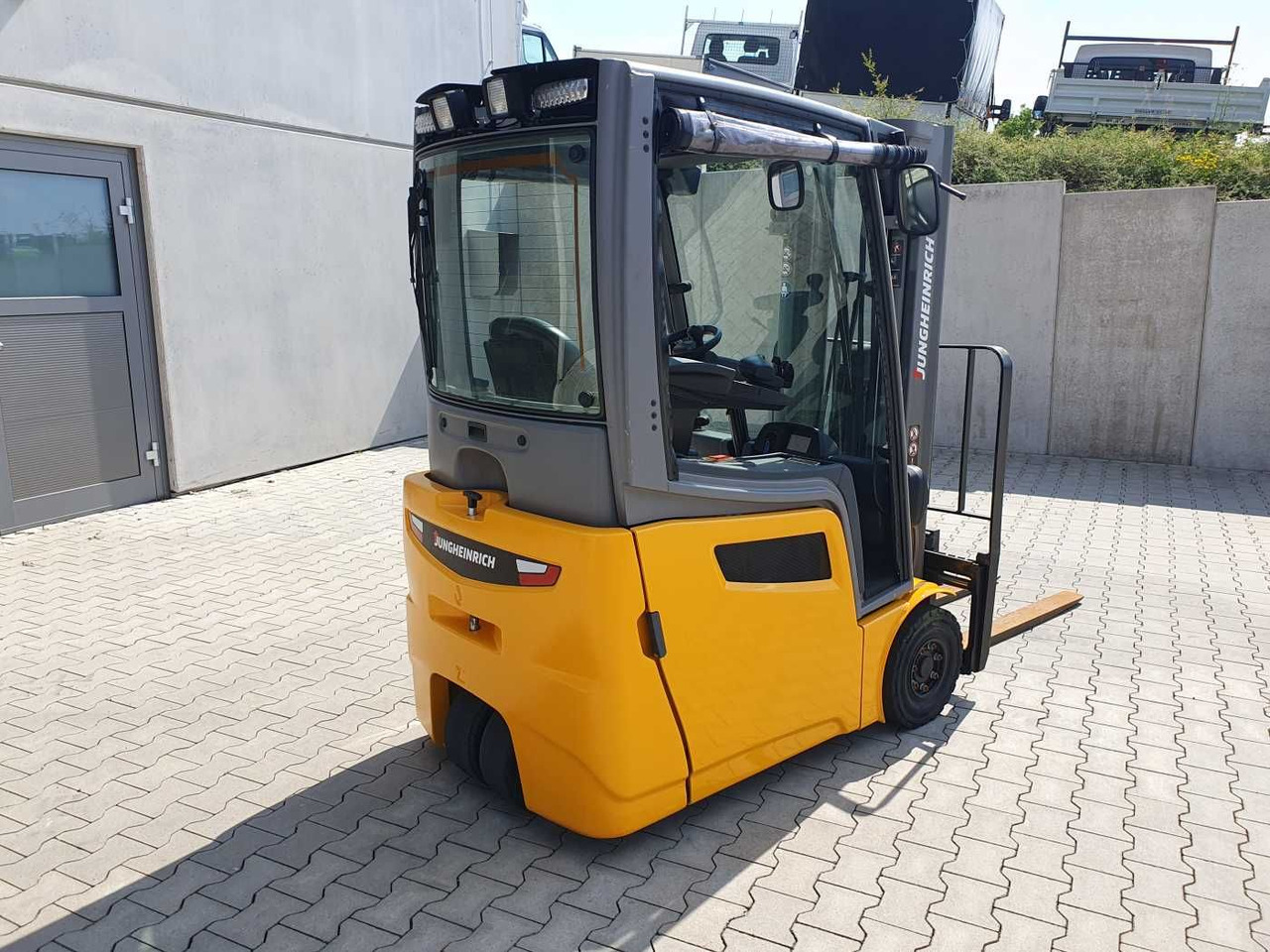 Jungheinrich EFG 215 / Triplex: 4.25m! / SS / nur 3.488h! - Elektrický vysokozdvižný vozík: obrázek 4 Jungheinrich EFG 215 / Triplex: 4.25m! / SS / nur 3.488h! - Elektrický vysokozdvižný vozík: obrázek 4