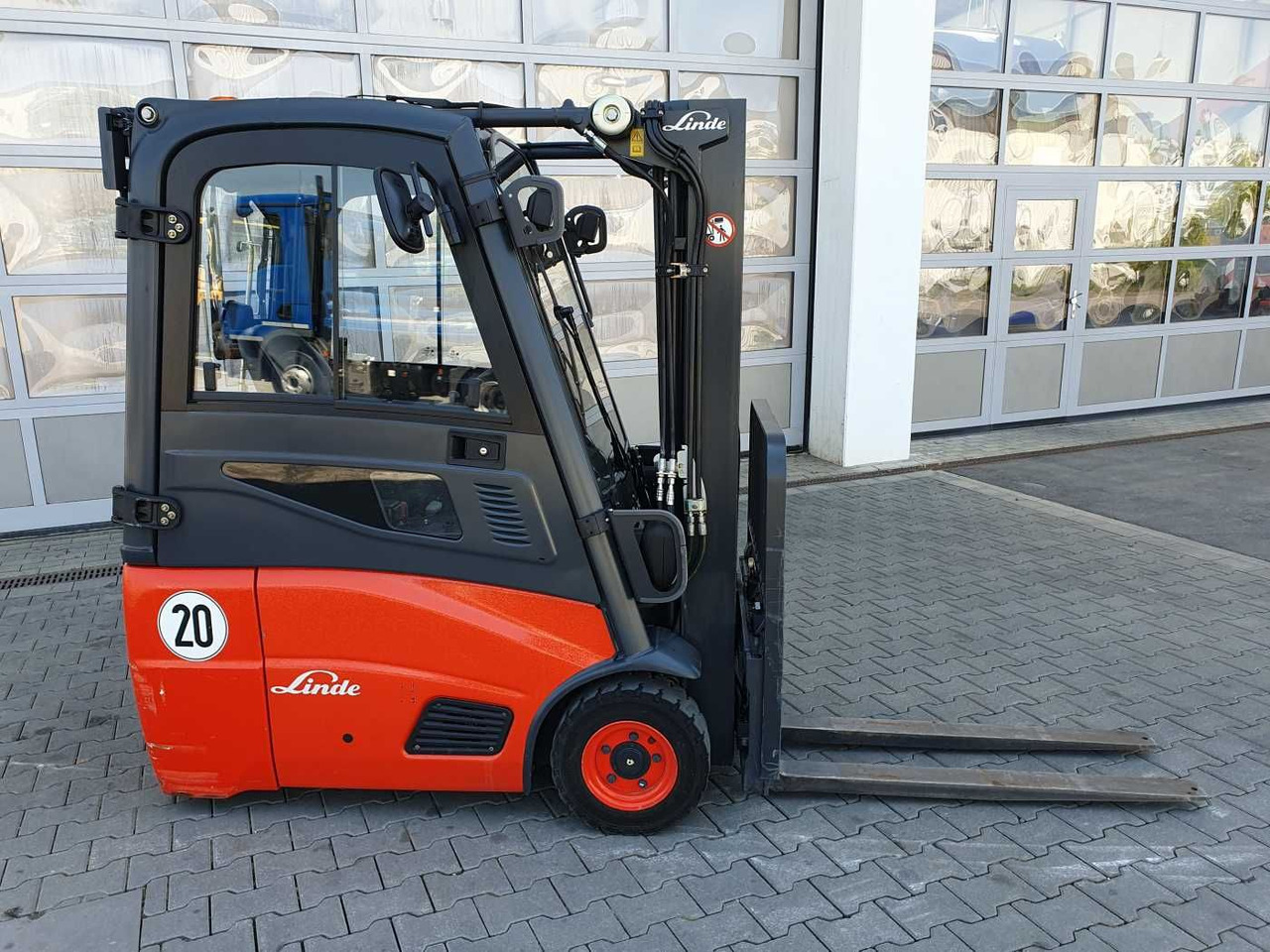 Linde E14 - 01 / Triplex: 4.10m! / SS / nur 1.003h! - Elektrický vysokozdvižný vozík: obrázek 2 Linde E14 - 01 / Triplex: 4.10m! / SS / nur 1.003h! - Elektrický vysokozdvižný vozík: obrázek 2