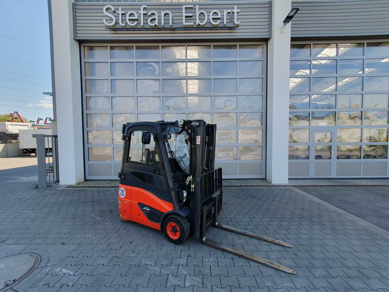 Linde E14 - 01 / Triplex: 4.10m! / SS / nur 2.899h! - Elektrický vysokozdvižný vozík: obrázek 1 Linde E14 - 01 / Triplex: 4.10m! / SS / nur 2.899h! - Elektrický vysokozdvižný vozík: obrázek 1