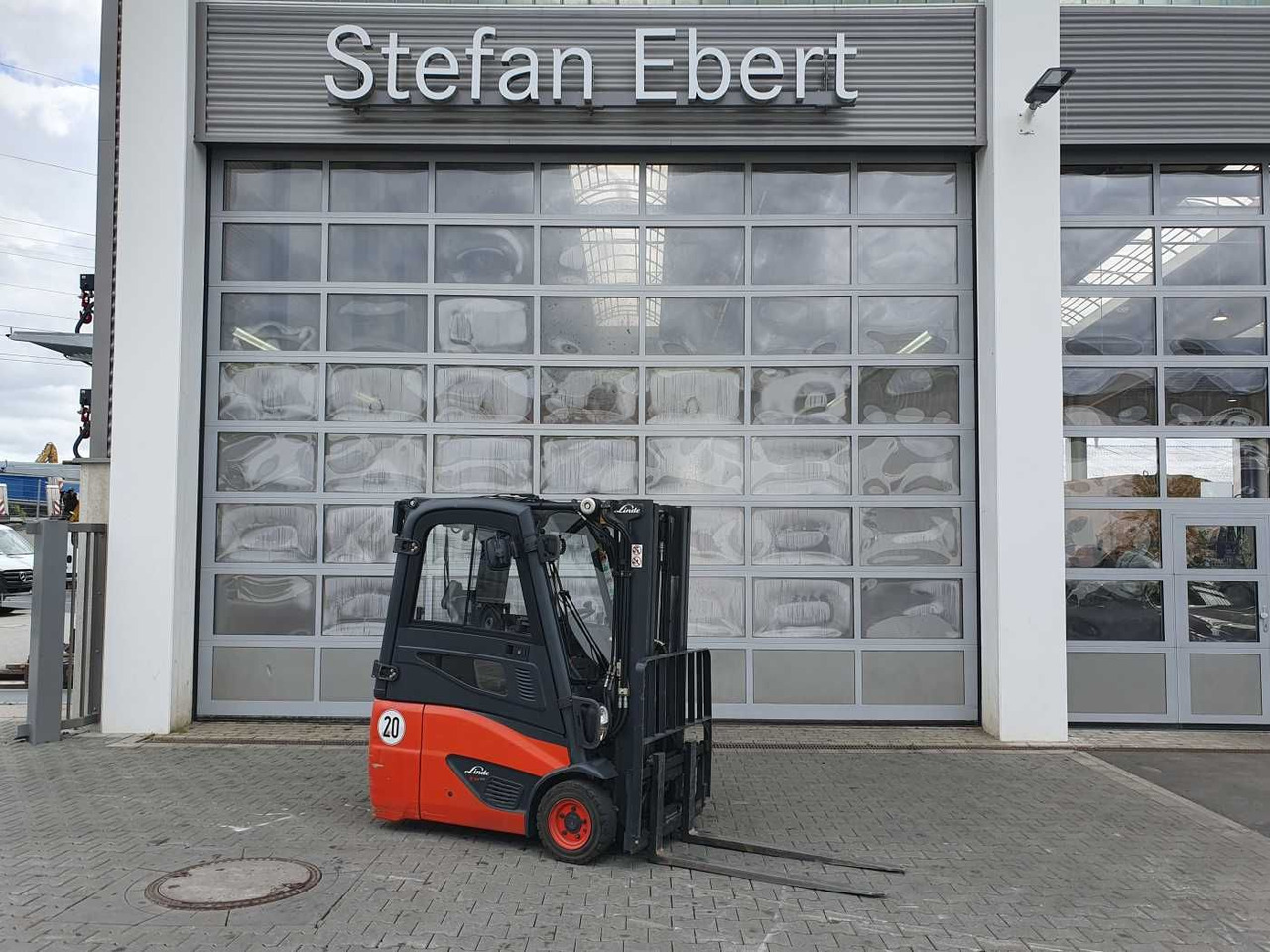 Linde E14 - 02 / Triplex: 4.00m! / SS / nur 1.777h! - Elektrický vysokozdvižný vozík: obrázek 1 Linde E14 - 02 / Triplex: 4.00m! / SS / nur 1.777h! - Elektrický vysokozdvižný vozík: obrázek 1