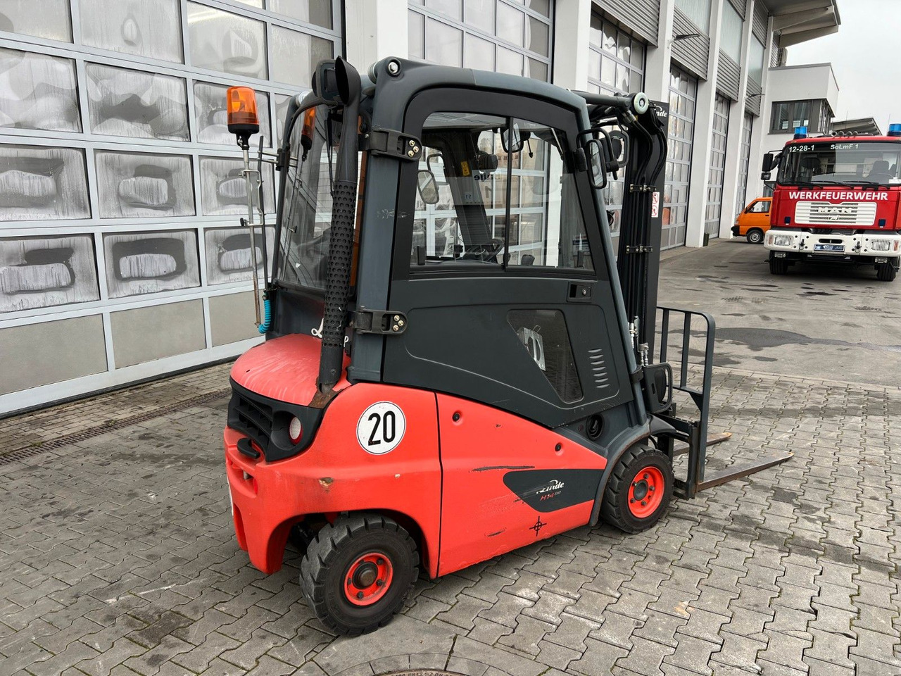 Linde H14D-01 / Triplex: 4.60m! / SS / nur 1.672h! - Dieselový vysokozdvižný vozík: obrázek 3 Linde H14D-01 / Triplex: 4.60m! / SS / nur 1.672h! - Dieselový vysokozdvižný vozík: obrázek 3