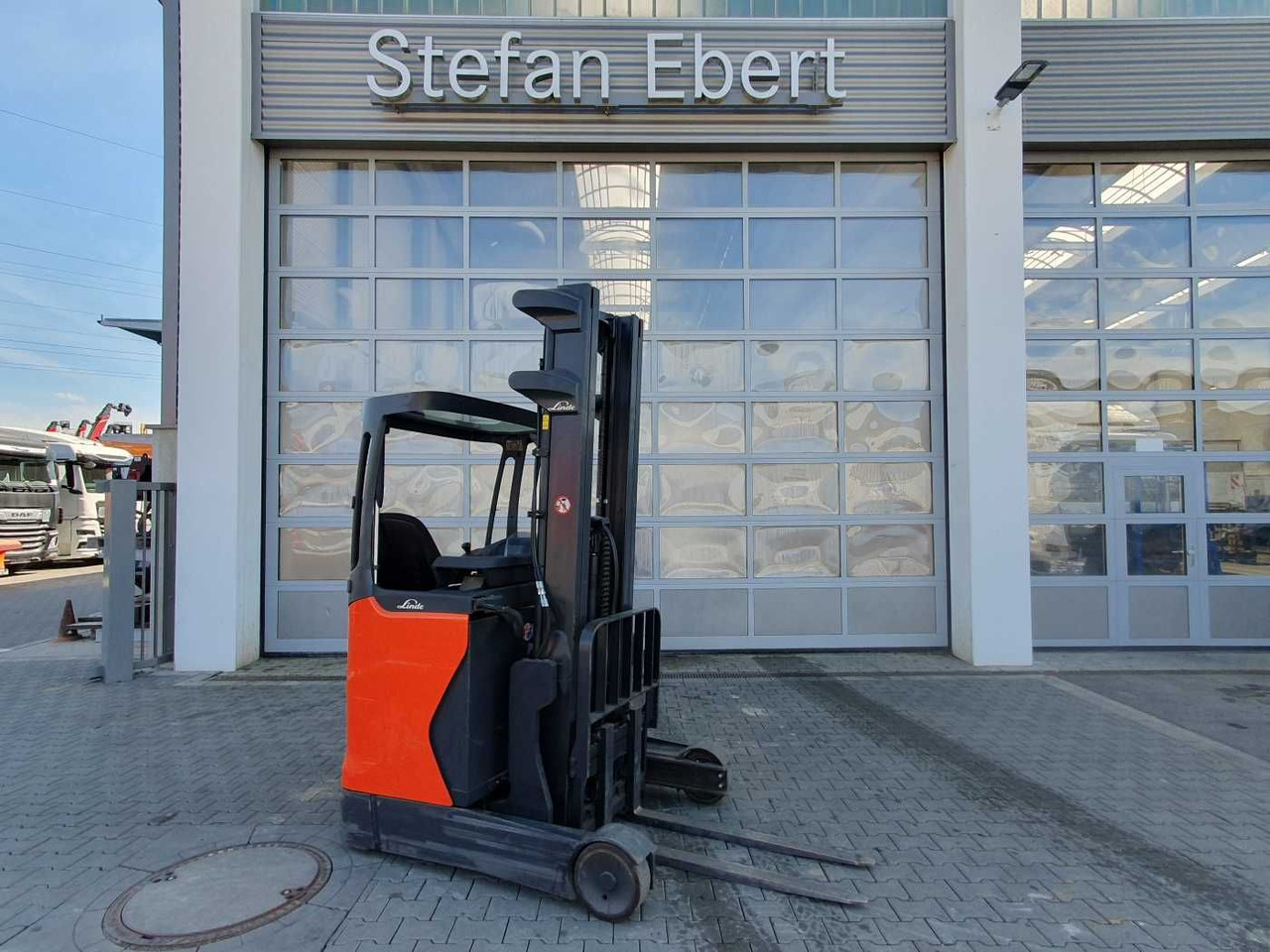 Linde R12B-01 / nur 2.394h! / Hubhöhe: 6m / 2015 - Retrak: obrázek 1 Linde R12B-01 / nur 2.394h! / Hubhöhe: 6m / 2015 - Retrak: obrázek 1