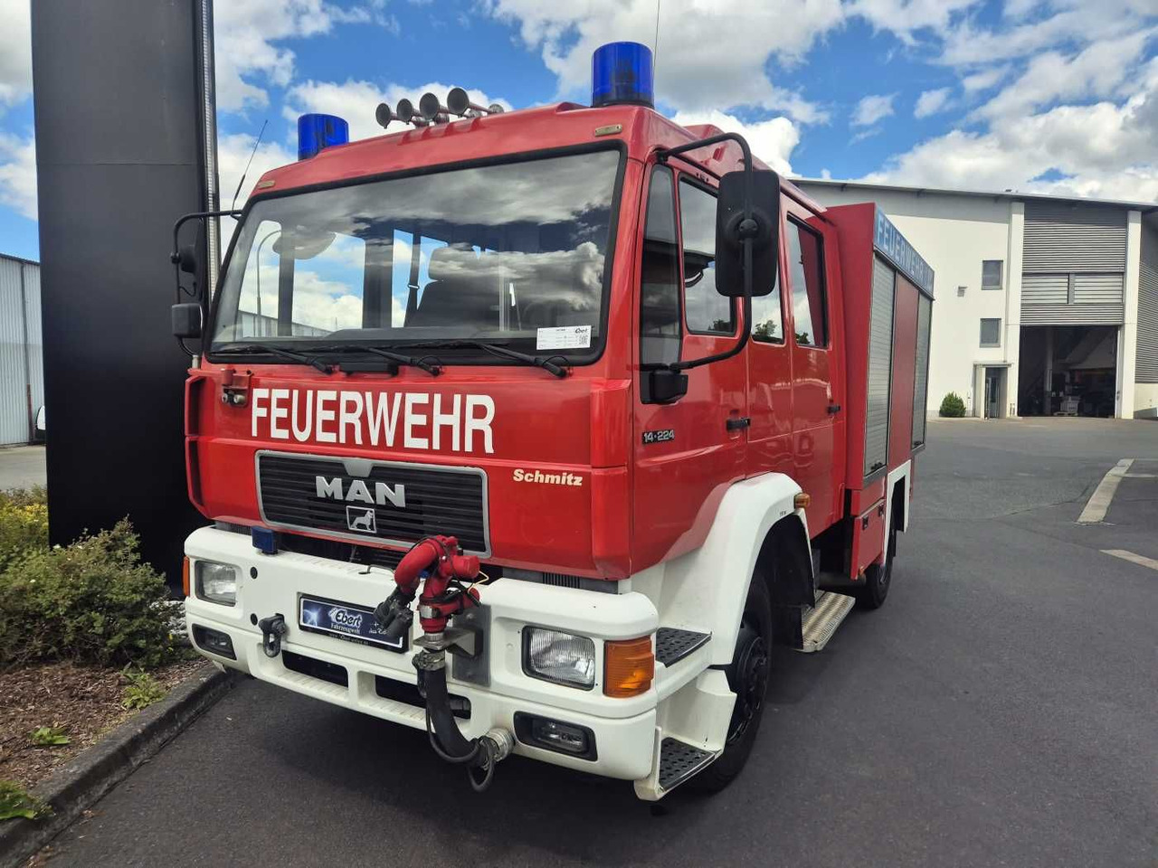 MAN 14.224 4x4 TLF 16/29 Tanklöschfahrzeug Feuerwehr - Cisternové vozidlo: obrázek 2 MAN 14.224 4x4 TLF 16/29 Tanklöschfahrzeug Feuerwehr - Cisternové vozidlo: obrázek 2