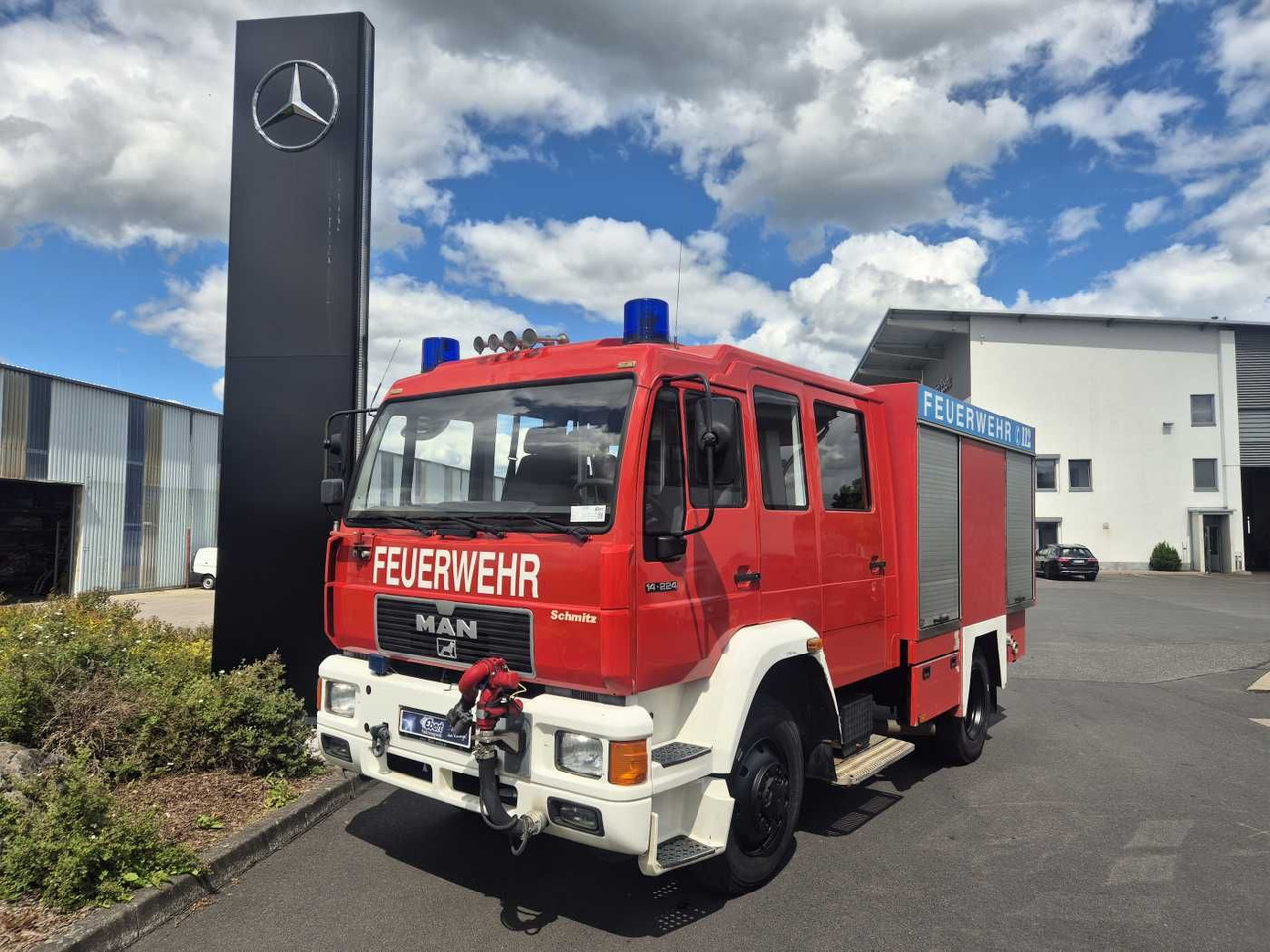 MAN 14.224 4x4 TLF 16/29 Tanklöschfahrzeug Feuerwehr - Cisternové vozidlo: obrázek 1 MAN 14.224 4x4 TLF 16/29 Tanklöschfahrzeug Feuerwehr - Cisternové vozidlo: obrázek 1