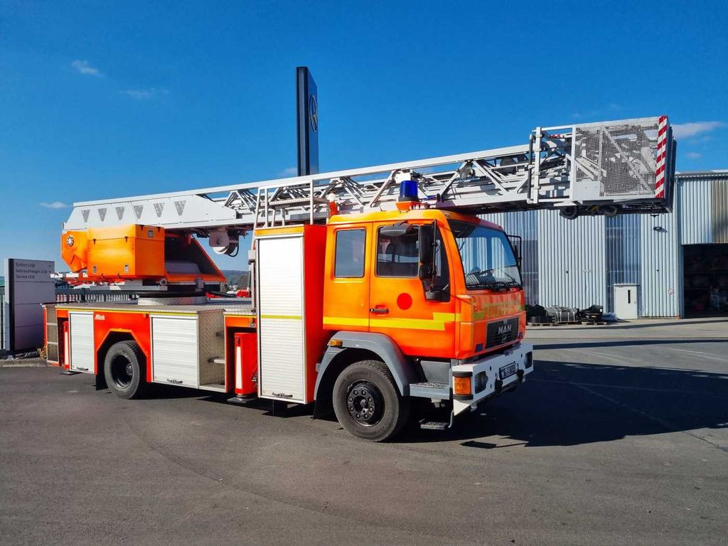 MAN 15.284LC Metz DLK 23-12 Feuerwehr Drehleiter - Auto s hydraulickou rukou: obrázek 3 MAN 15.284LC Metz DLK 23-12 Feuerwehr Drehleiter - Auto s hydraulickou rukou: obrázek 3