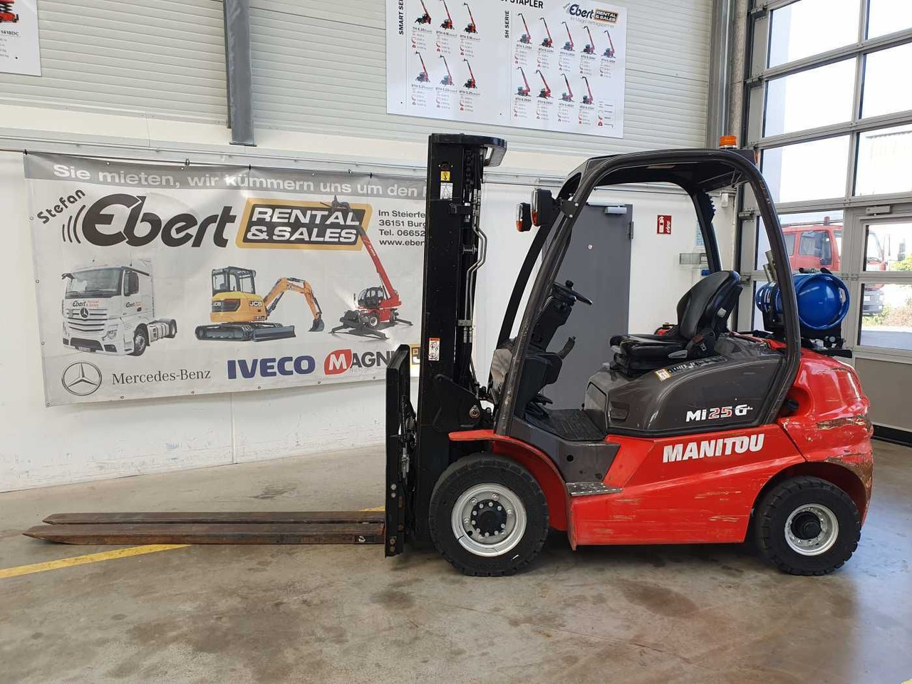 Manitou MI 25 G / Triplex: 4.70m / nur 1.976h! / SS - Vysokozdvižný vozík: obrázek 1 Manitou MI 25 G / Triplex: 4.70m / nur 1.976h! / SS - Vysokozdvižný vozík: obrázek 1